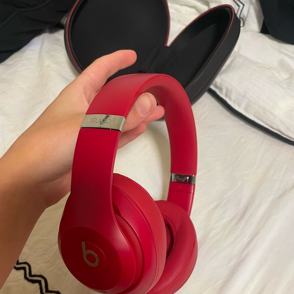 wireless studio 3 Beats headphones